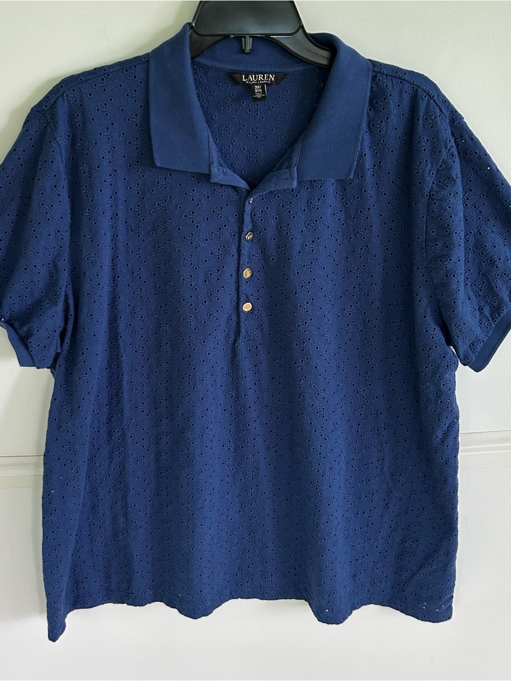 Lauren Ralph Lawrence  woman’s blue eyelet polo shirt. 3X